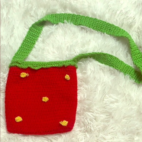 Handmade - crochet strawberry purse - Picture 1 of 5